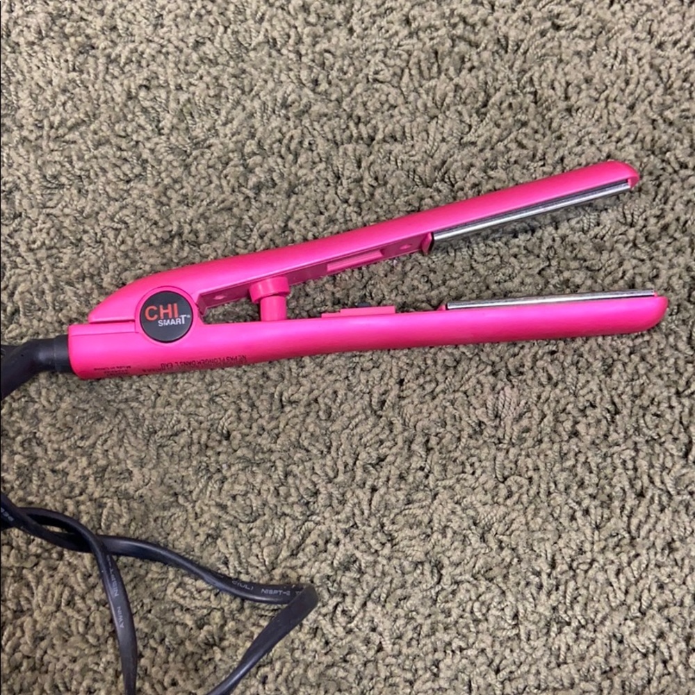 CHI mini straightener